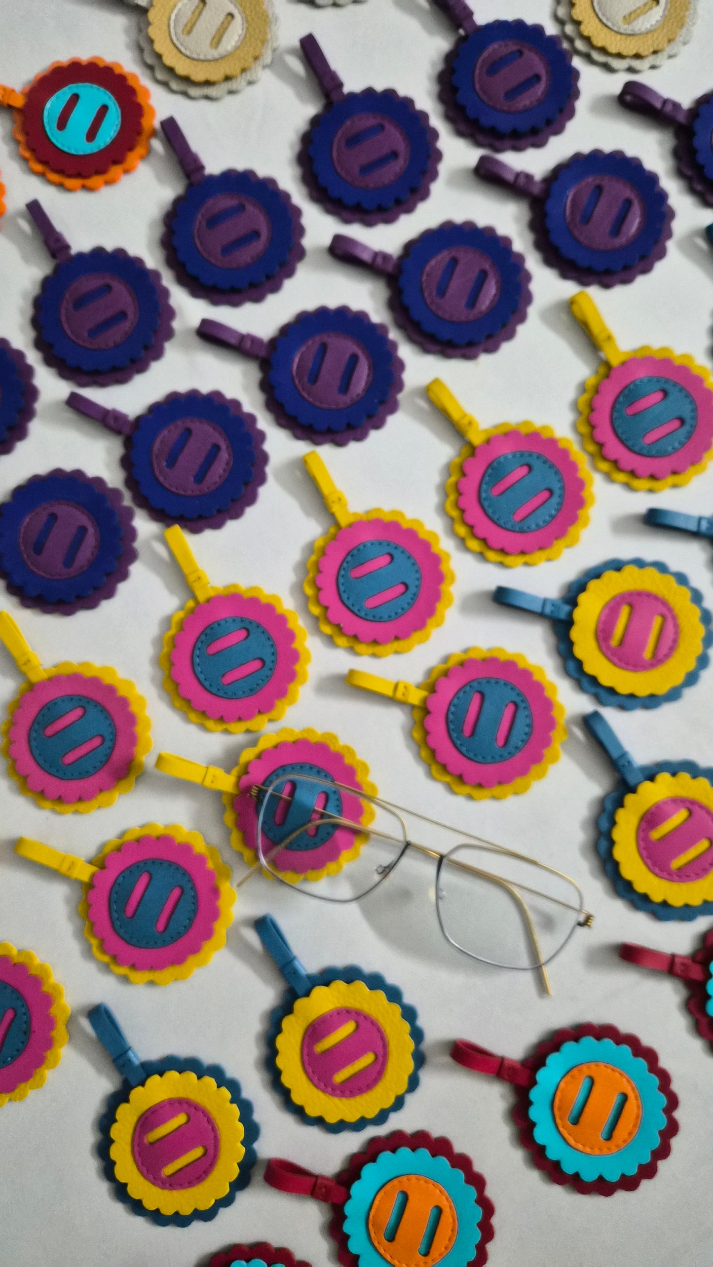 DIY Flower Eyewear Charm Bunch