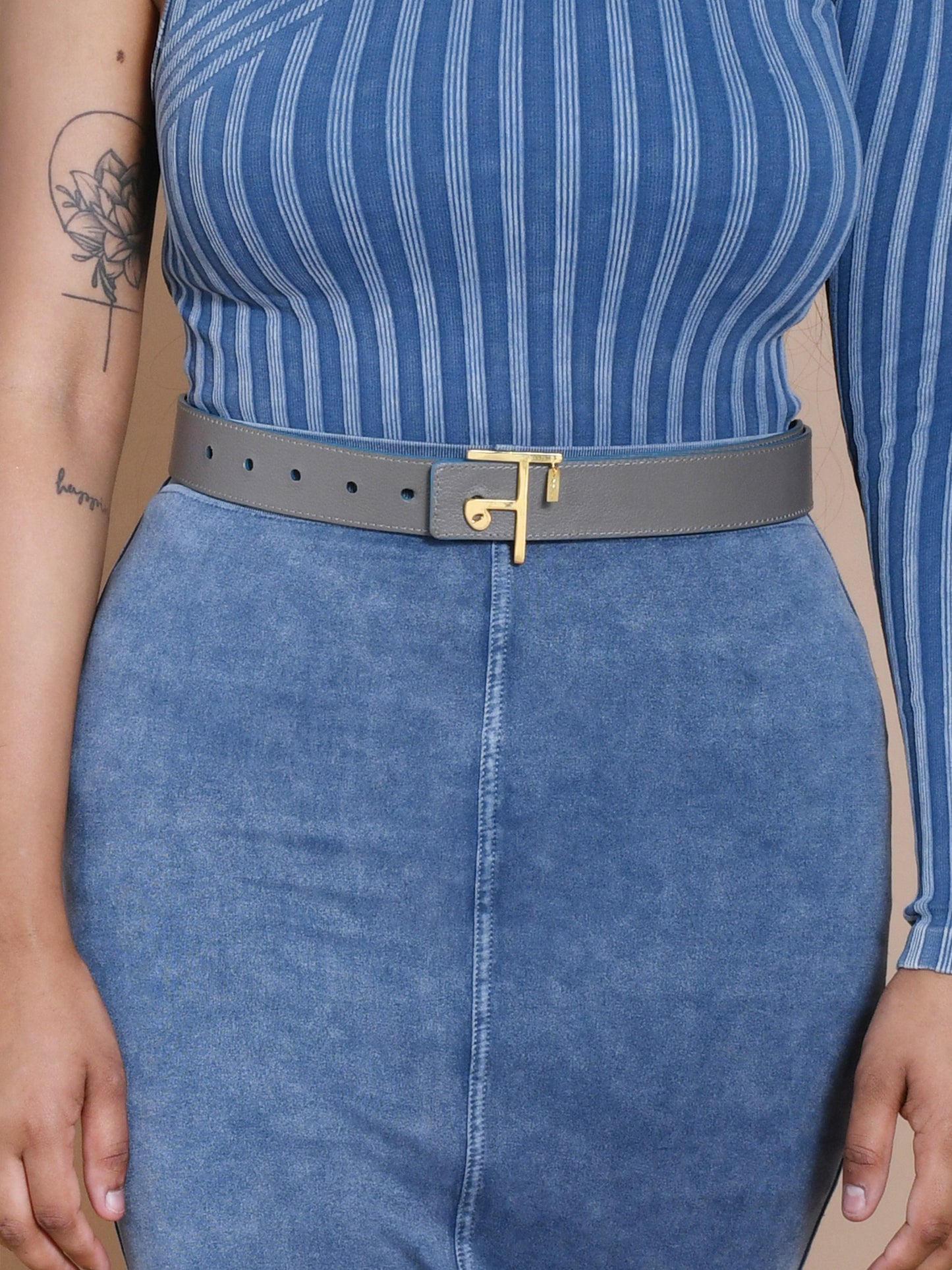 Akshar Buckle